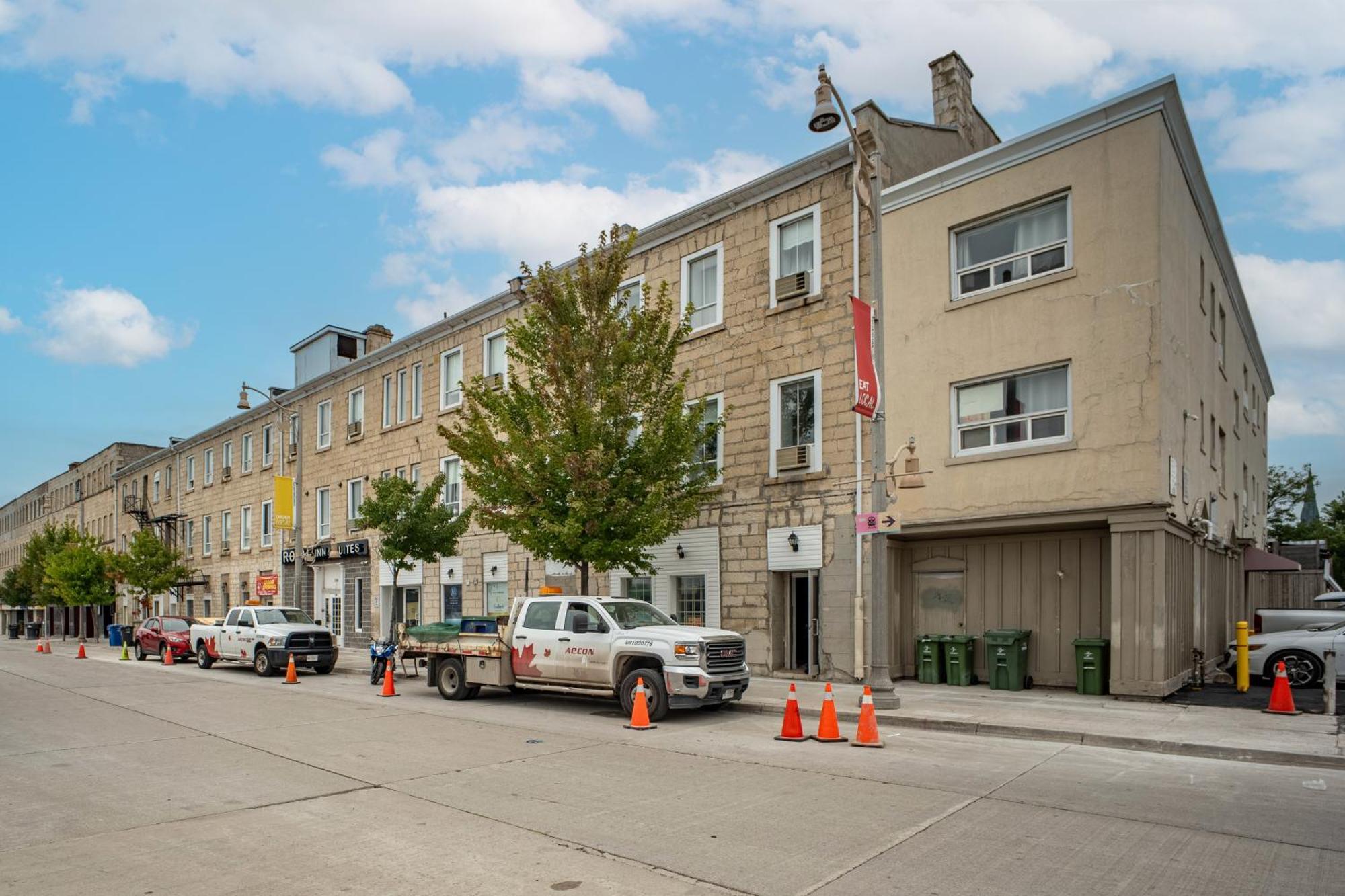 Royal Inn & Suites Guelph Exterior foto